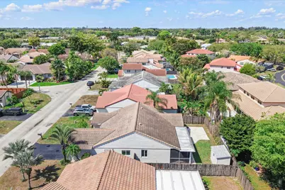 15541 Dover Court, Davie, FL 33331 - Photo 29