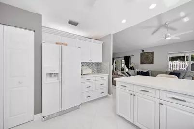 15541 Dover Court, Davie, FL 33331 - Photo 11