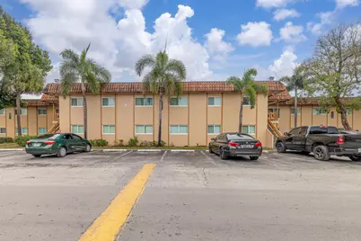 2800 NW 39th Way #204, Lauderdale Lakes, FL 33311 - Photo 1