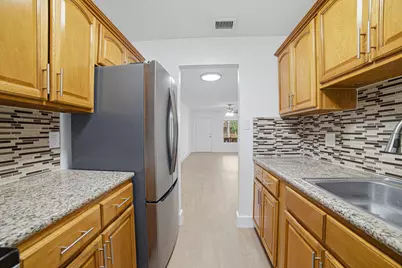 2800 NW 39th Way #204, Lauderdale Lakes, FL 33311 - Photo 5