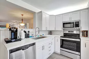 1033 Ainslie C, Boca Raton, FL 33434 - Photo 9