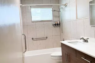 19731 NW 4th Ave, Miami Gardens, FL 33169 - Photo 23