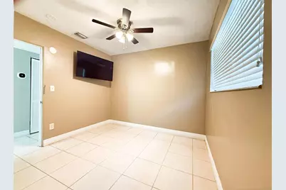 19731 NW 4th Avenue, Miami Gardens, FL 33169 - Photo 13