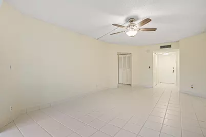 3810 Via Poinciana #404, Greenacres, FL 33467 - Photo 9