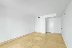 1900 N Bayshore Dr, Miami, FL 33132 - Photo 39