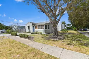 701 Palmetto St, West Palm Beach, FL 33405 - Photo 1
