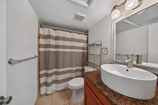 51 NE 24th St, Wilton Manors, FL 33305 - Photo 9