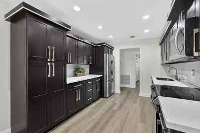 13655 Barberry Drive, Wellington, FL 33414 - Photo 15