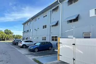 515 S Crescent Dr, Hollywood, FL 33021 - Photo 13