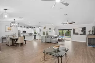 8442 NW 47th Dr, Coral Springs, FL 33067 - Photo 5