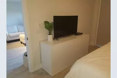 16385 Biscayne Boulevard #1018, North Miami Beach, FL 33160 - Photo 13