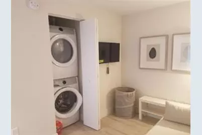 16385 Biscayne Boulevard #1018, North Miami Beach, FL 33160 - Photo 5