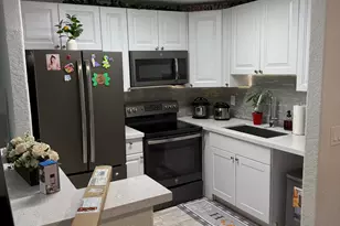 2000 Springdale Blvd, Palm Springs, FL 33461 - Photo 3