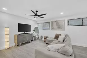 830 NE 59th Ct, Oakland Park, FL 33334 - Photo 3