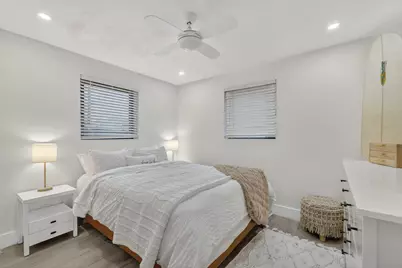 830 NE 59th Court, Oakland Park, FL 33334 - Photo 21