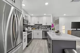 830 NE 59th Ct, Oakland Park, FL 33334 - Photo 17