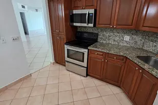 6361 N Falls Cir Dr, Lauderhill, FL 33319 - Photo 3