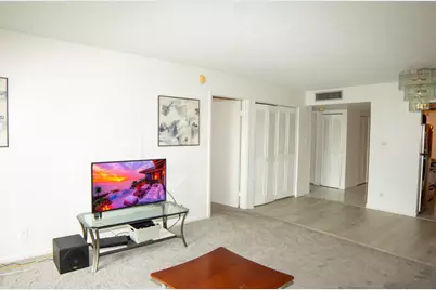 3301 NW 47th Terrace #Unit 403, Lauderdale Lakes, FL 33319 - Photo 5