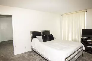 3301 NW 47th Terrace, Lauderdale Lakes, FL 33319 - Photo 7