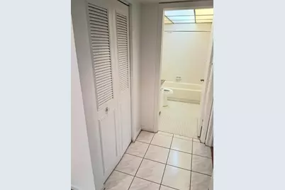 3301 NW 47th Terrace #Unit 403, Lauderdale Lakes, FL 33319 - Photo 17