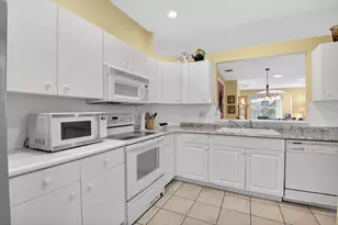 10585 Royal Caribbean Cir, Boynton Beach, FL 33437 - Photo 13