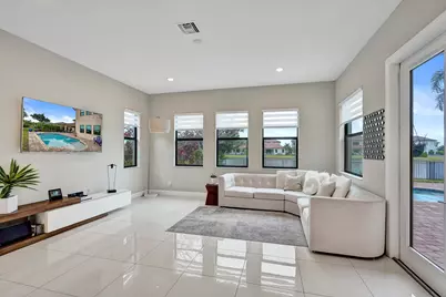 11965 S Baypoint Circle, Parkland, FL 33076 - Photo 17