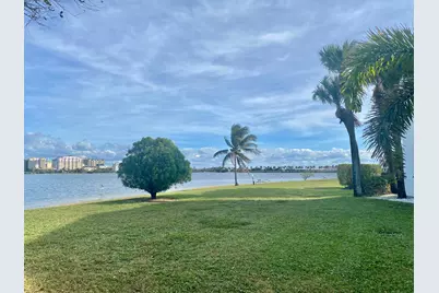 718 Executive Center Drive #31, West Palm Beach, FL 33401 - Photo 23