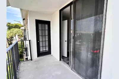 718 Executive Center Drive #31, West Palm Beach, FL 33401 - Photo 15