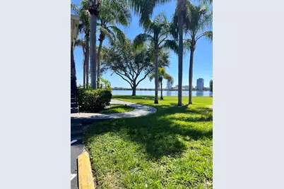 718 Executive Center Drive #31, West Palm Beach, FL 33401 - Photo 17