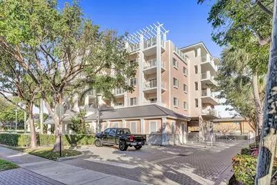 1931 NE 2nd St #302, Deerfield Beach, FL 33441 - Photo 5