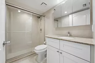 108 Half Moon Cir, Hypoluxo, FL 33462 - Photo 17