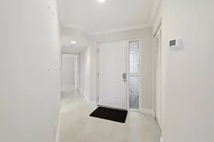 108 Half Moon Cir, Hypoluxo, FL 33462 - Photo 5