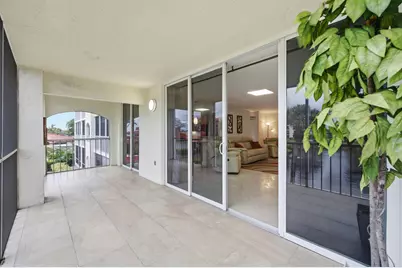 108 Half Moon Circle #F2, Hypoluxo, FL 33462 - Photo 11