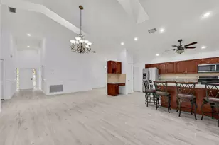7619 Silver Woods Ct, Boca Raton, FL 33433 - Photo 9