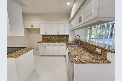 19235 Sabal Lake Drive, Boca Raton, FL 33434 - Photo 11