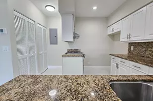 19235 Sabal Lake Dr, Boca Raton, FL 33434 - Photo 15