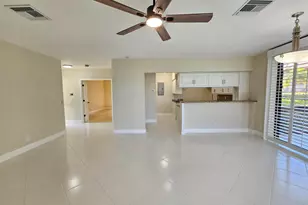 19235 Sabal Lake Dr, Boca Raton, FL 33434 - Photo 5