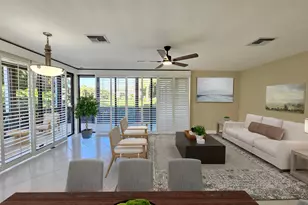 19235 Sabal Lake Dr, Boca Raton, FL 33434 - Photo 9