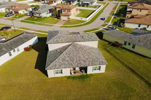 7206 NW Farnsworth Cir, Port Saint Lucie, FL 34987 - Photo 9