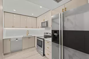 204 Mansfield E, Boca Raton, FL 33434 - Photo 3