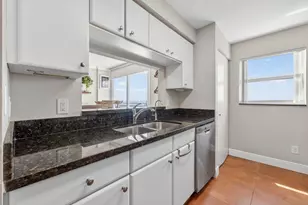 2475 Brickell Ave, Miami, FL 33129 - Photo 11