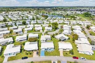 2105 Alfred Dr, Boynton Beach, FL 33426 - Photo 43