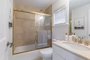 24 Grand Bay Estates Cir, Key Biscayne, FL 33149 - Photo 43