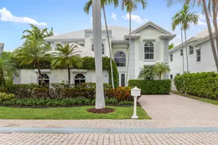 24 Grand Bay Estates Cir, Key Biscayne, FL 33149 - Photo 55