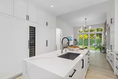 24 Grand Bay Estates Circle, Key Biscayne, FL 33149 - Photo 9