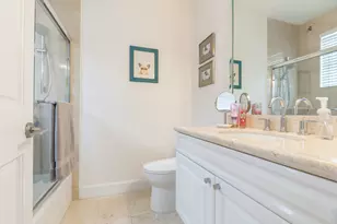 24 Grand Bay Estates Cir, Key Biscayne, FL 33149 - Photo 35