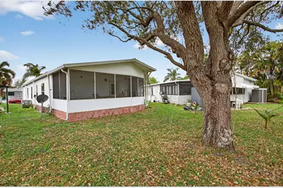 6482 NW 37th Avenue, Coconut Creek, FL 33073 - Photo 7