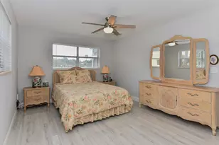 342 Lake Evelyn Dr, West Palm Beach, FL 33411 - Photo 21