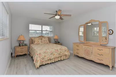 342 Lake Evelyn Drive, West Palm Beach, FL 33411 - Photo 21