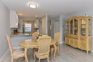 342 Lake Evelyn Dr, West Palm Beach, FL 33411 - Photo 9